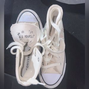 Girls platform converse “bumblebee” sneakers